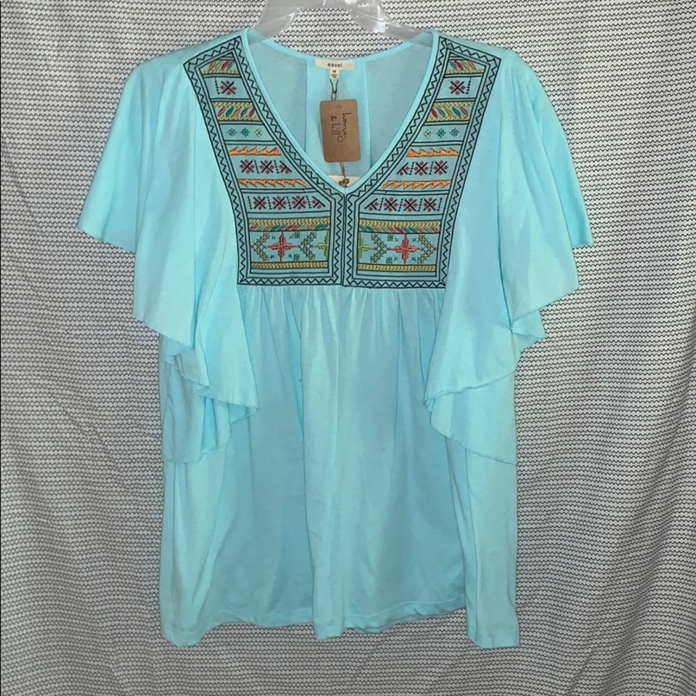 Flowy, bright Aztec print top😍 NEVER WORN